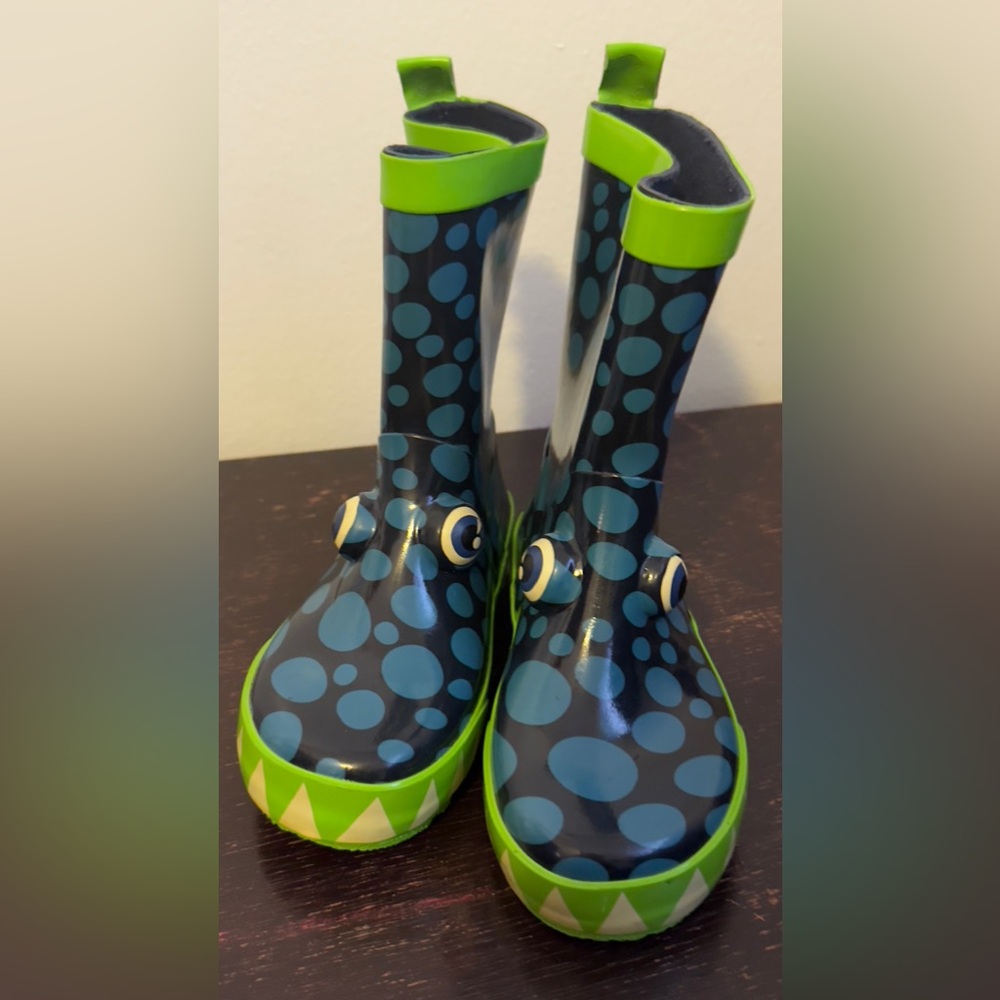 DINOSAUR PLASTIC BOOTS